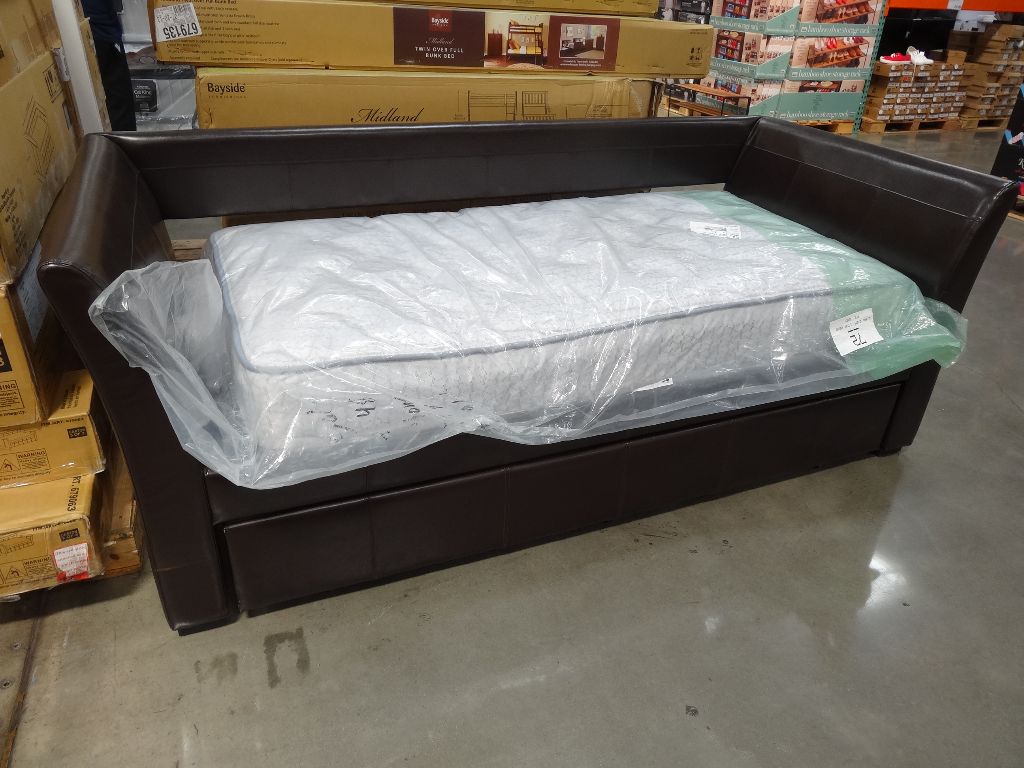 Hilldale Melissa Daybed with Trundle Costco